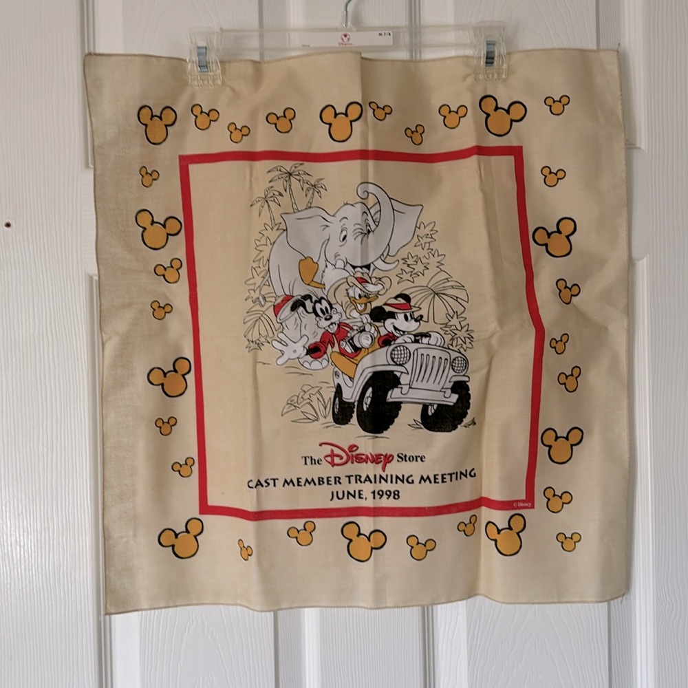 The Disney Store Cast Member Training Meeting June 1998 Gift, Not Sold in Stores